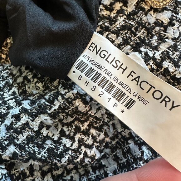 English Factory Short Sleeve Tweed Jumpsuit Cropped Length Gold Size Medium - Picture 12 of 14